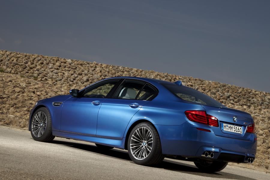  BMW M5 2011 года  (фото 88 из 344)